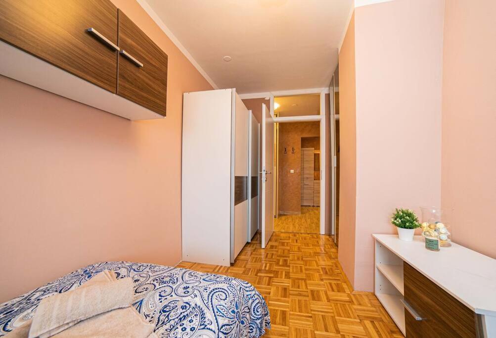 Sunny day -Arena Zagreb , 2 bathrooms, 102m², Buitenkant foto